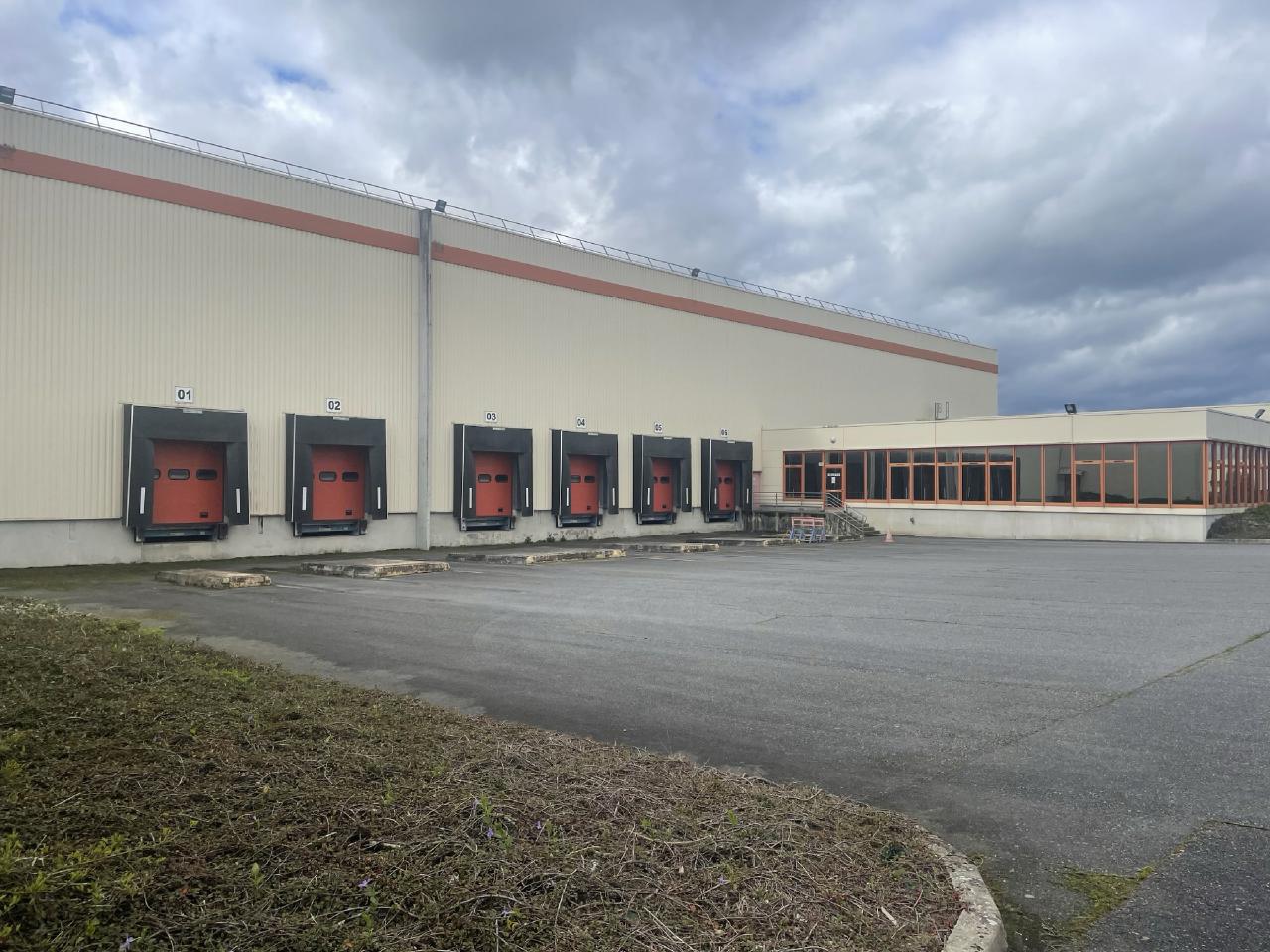 Entrepôt Mer 1081m² Location entrepôt Mer Loir-et-Cher OLLOG2421834 0